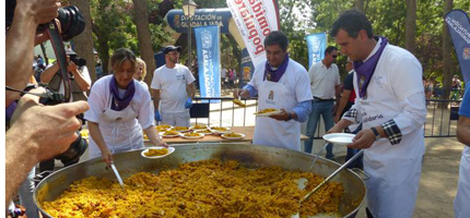 Paella solidaria. (Foto: Gobierno regional.)