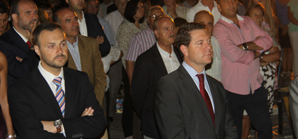 Emiliano García-Page en la localidad conquense de Villar de Olalla. (Foto: PSOE)