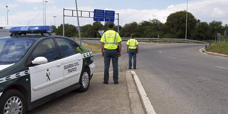 La Guardia Civil imputa a dos conductores que superaron, en más de 6 veces, el límite de alcoholemia