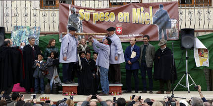 El premio Su Peso en Miel en Peñalver rinde homenaje a Iván Fandiño. (Foto: Diputación provincial)