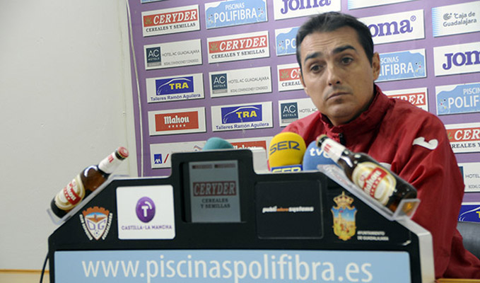 Carlos Pérez Salvachúa. (Foto: Deportivo Guadalajara)