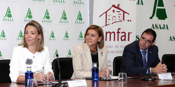 María Dolores Cospedal ha inaugurado la jornada ‘Emprendedoras en el mundo rural’, organizada por AMFAR. (Foto: Gobierno regional)