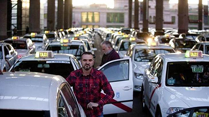 Uber gana a los taxistas