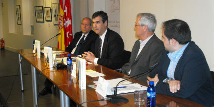 Román asiste a la presentación de “Saleri II. Torero de la Alcarria”, de Jesús Ron