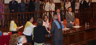 Guarinos felicita a los alumnos de la Universidad de Mayores en el acto de clausura de sus programas