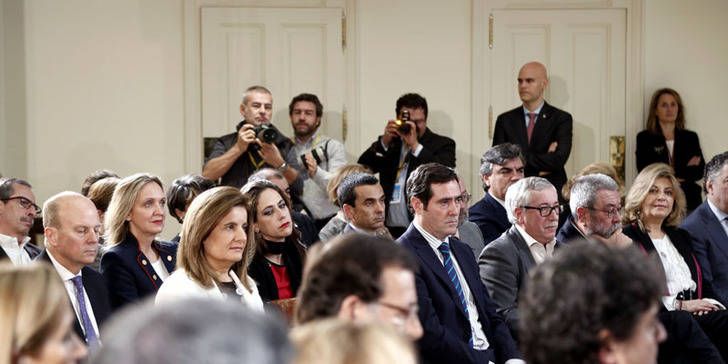 La consejera ha participado en la firma del Acuerdo del Gobierno y los interlocutores sociales sobre el Programa Extraordinario de activación para el empleo. (Foto: Gobierno regional)