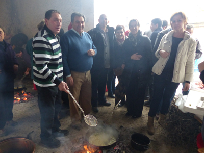 Guarinos resalta en la Fiesta de las Migas la apuesta por la cultura tradicional y la dinamización del mundo rural