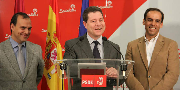 Bellido, Page y Jiménez. (Foto: PSOE)