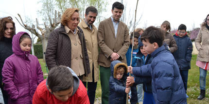 Soriano reafirma en Torrejón el compromiso del Gobierno de Cospedal con los bosques