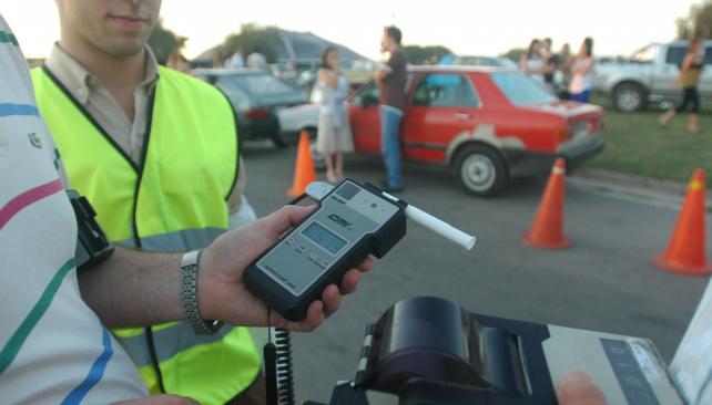 Sin carnet, contra una farola...Tres detenidos a lo largo de la pasada semana por conducir pasados de copas