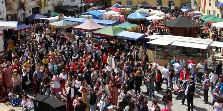 Cerca de 4.500 personas se han acercado a la Feria Medieval de Pareja