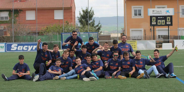 Los cadetes del C.D.E. Basket Yunquera sección fútbol vencen al Sporting Cabanillas B y se proclaman campeones de liga a falta de una jornada (7-3)