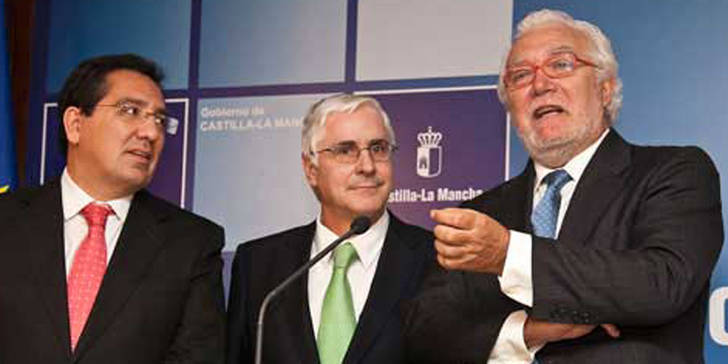 José Luis Ros junto a José María Barreda.