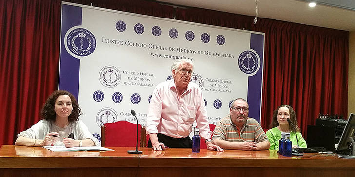 Nuria Esther Sanz Bonacho, Mariano Paniagua, Juan Iañez, Alicia Martín Flores (Foto: Colegio de Médicos de Guadalajara)