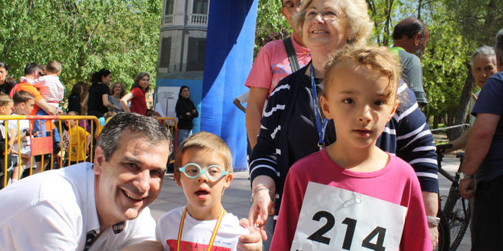 Antonio Román apoya la XII Carrera Infantil contra el Hambre de Manos Unidas en Guadalajara