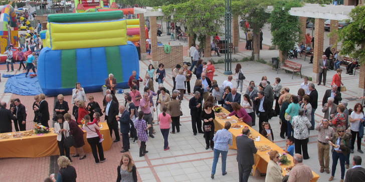 La fiesta desborda la calle con la programación diseñada para honrar al Cristo de la Expiración