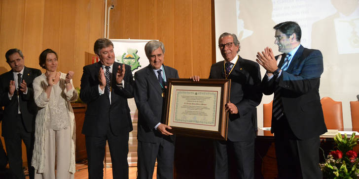 Echániz resalta el papel insustituible de los veterinarios en el homenaje al guadalajareño Enrique Reus