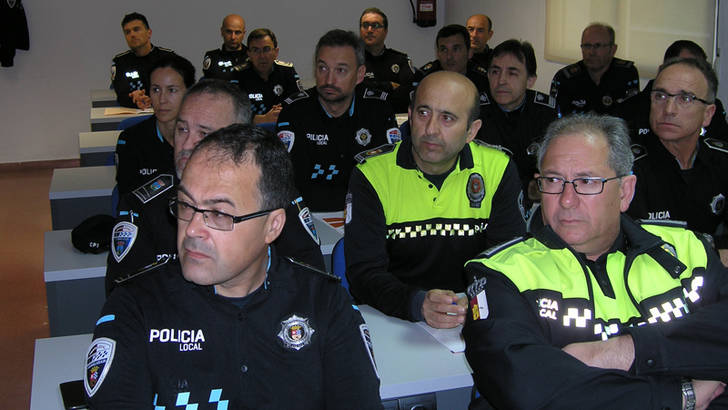 La Escuela de Protección Ciudadana aborda el terrorismo yihadista con los policías locales