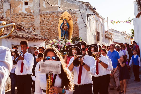 Fuentenovilla vive con intensidad sus fiestas de San Isidro y de la Virgen del Perpetuo Socorro