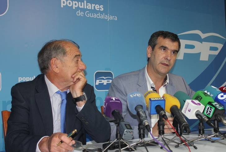 Román: “Gracias a las políticas del PP cada día de este último año 10.000 personas han encontrado un empleo” 