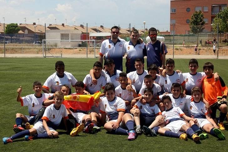 El Infantil de fútbol de basket de Yunquera se alza con la liga consiguiendo así un doblete histórico para el Club