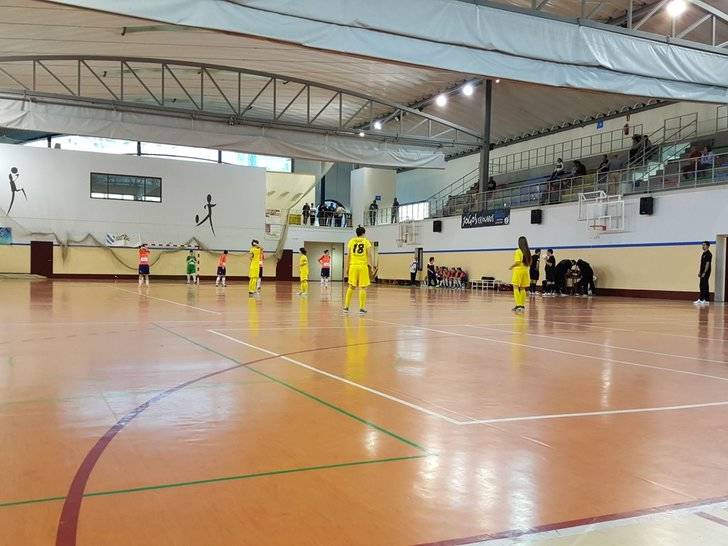 Las chicas del Alovera no pueden con un todopoderoso Viaxes Amarelle