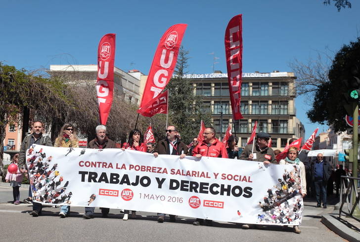 Los trabajadores de Linorsa y Heliocolor muy presentes en las manifestaciones de este 1 de Mayo