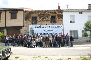 Vecinos de Riofrío del Llano y sus pedanías, en pie de guerra contra la macrogranja de cría de cerdos