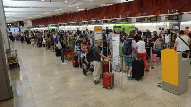 España recibe más pasajeros que en 2015