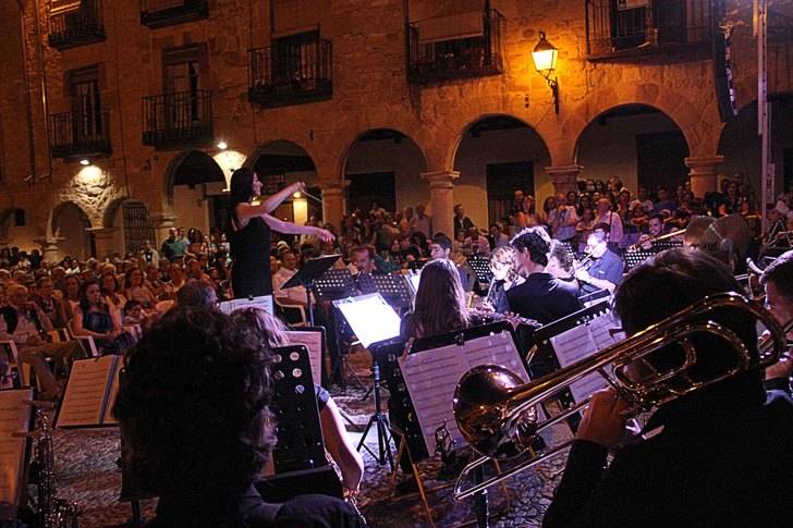 Un emotivo pregón del artista seguntino Mariano Canfrán prologa las fiestas de San Roque de Sigüenza