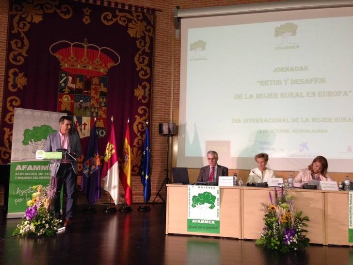 Antonio Román: “Queremos que las familias se arraiguen en nuestros pueblos y alcanzar la igualdad de oportunidades en el medio rural”