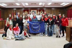 Estudiantes griegos visitan el Ayuntamiento de Azuqueca en un intercambio Erasmus+