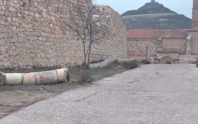 Indignación en el pequeño municipio de Atienza tras aparecer destrozado parte del viacrucis