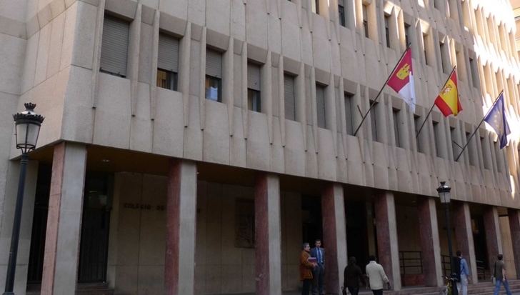 Condenado a un año y medio de cárcel por agredir a un concejal de Albacete por no contratarle como monitor