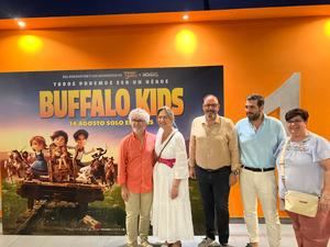 La alcaldesa Ana Guarinos asiste al preestreno de &#8220;Bufalo Kids&#8221; en los Multicines Guadalajara