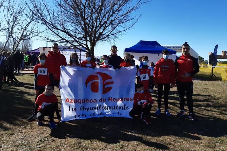 El alcalde felicita a los atletas azudenses que han participado en el Campeonato Regional de Campo a Través Escolar