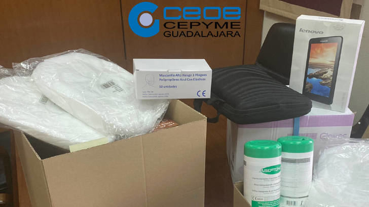 Los empresarios de Guadalajara donan 40.000 guantes, 4.000 mascarillas y 500 litros gel para el coronavirus