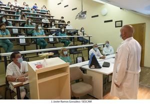 El Hospital de Guadalajara recibe a 26 alumnos de sexto de Medicina que se incorporan para la formación práctica del final de sus estudios universitarios