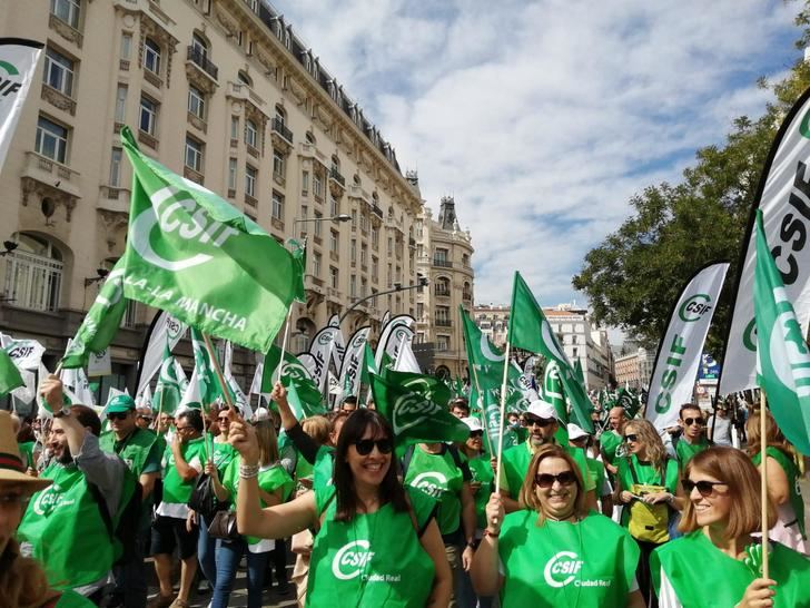 CSIF afea a la Junta de Comunidades su “maquinaria propagandística” en materia educativa 