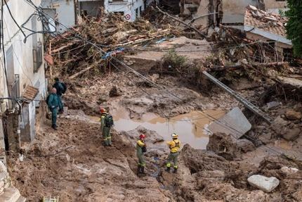 El Colegio Notarial de Castilla La Mancha pone en marcha servicios gratuitos para ayudar a los afectados por la DANA en MIra y Letur 