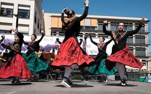 Gran &#233;xito de la primera edici&#243;n del Festival Nacional de Folclore en la Plaza de Santo Domingo