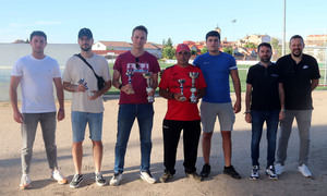 Entregados los trofeos de la temporada 23-24 de F&#250;tbol 7 en Cabanillas