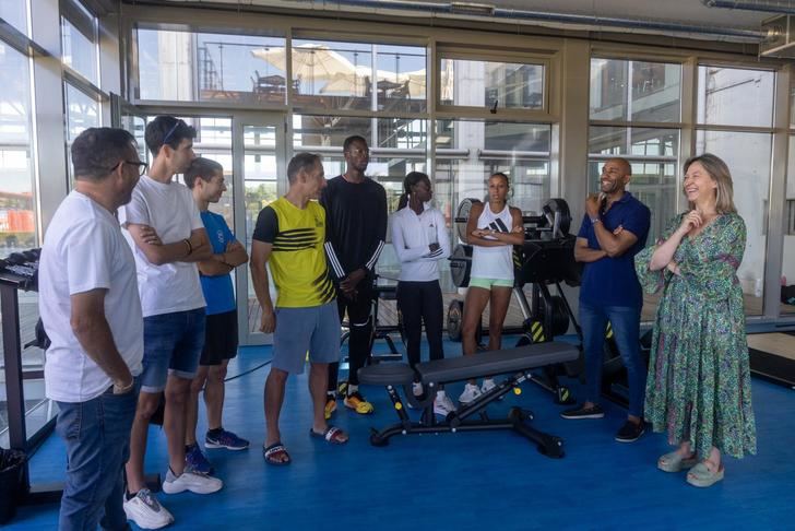 La alcaldesa de Guadalajara inaugura el nuevo gimnasio de las Pistas de Atletismo de la Fuente de la Niña