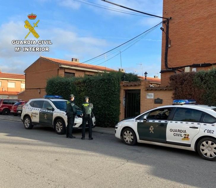 La Guardia Civil detiene a tres personas por cometer tres robos en un mismo establecimiento público de Nambroca