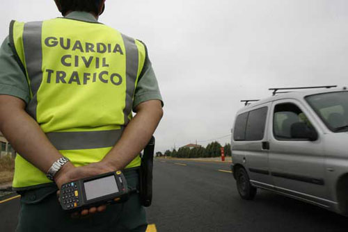 'Pillado' en Guadalajara un camionero que cuadruplicaba la tasa de alcoholemia, conducía a alta velocidad y con el permiso de conducir caducado