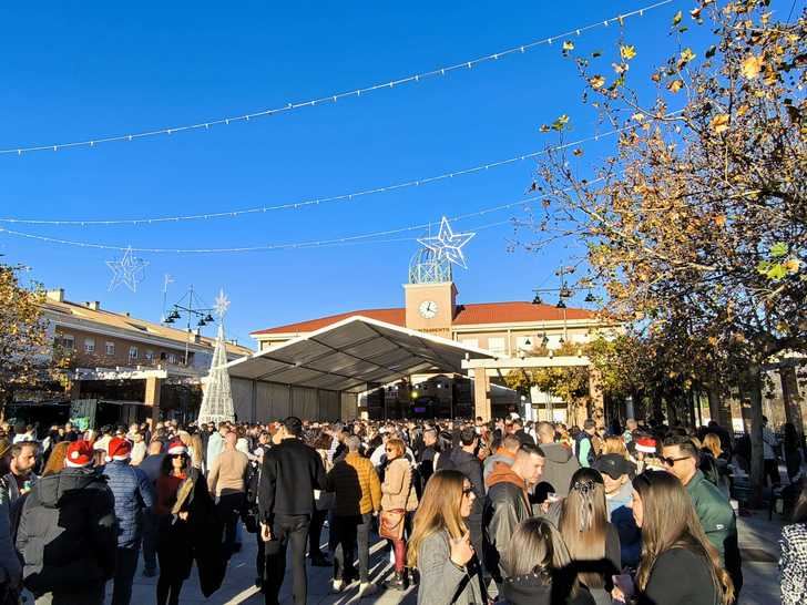 Llenazo en el tardeo de Nochebuena en Cabanillas