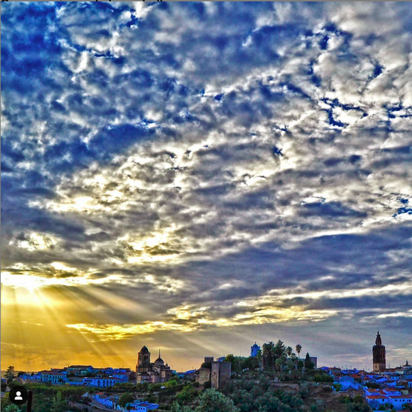 La fotografía de Jerez de los Caballeros presentada por @ricardmebe, ganadora de #ConcursoFotoRed 