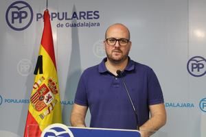 Denuncian que el pacto de PSOE y Ciudadanos en Castilla La Mancha EXCLUYE a la sociedad civil y al principal partido de la oposici&#243;n