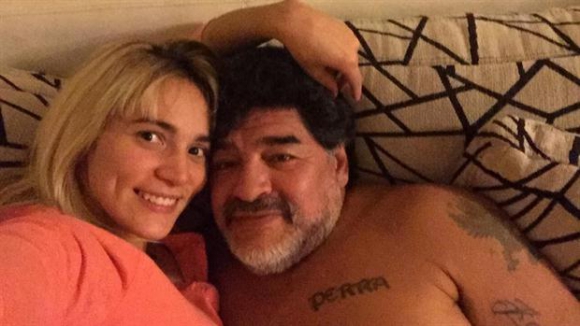 Maradona: "No soy un maltratador pero mi novia era para arrancarle la cabeza"