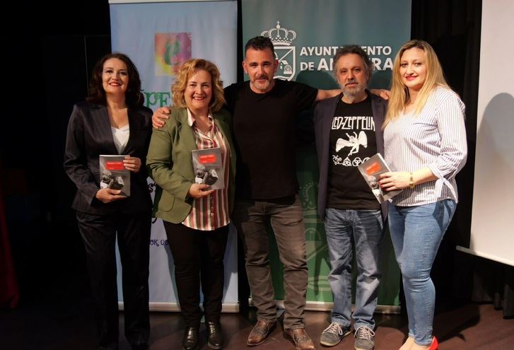 Alovera se vuelca con la presentación del nuevo libro de Marto Pariente